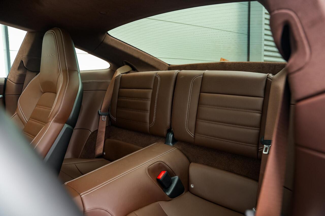 Porsche 911 3.8 Turbo S Aerokit Keramisch Schuifdak Burmester Keyless Liftsysteem Sportchrono 21''LM