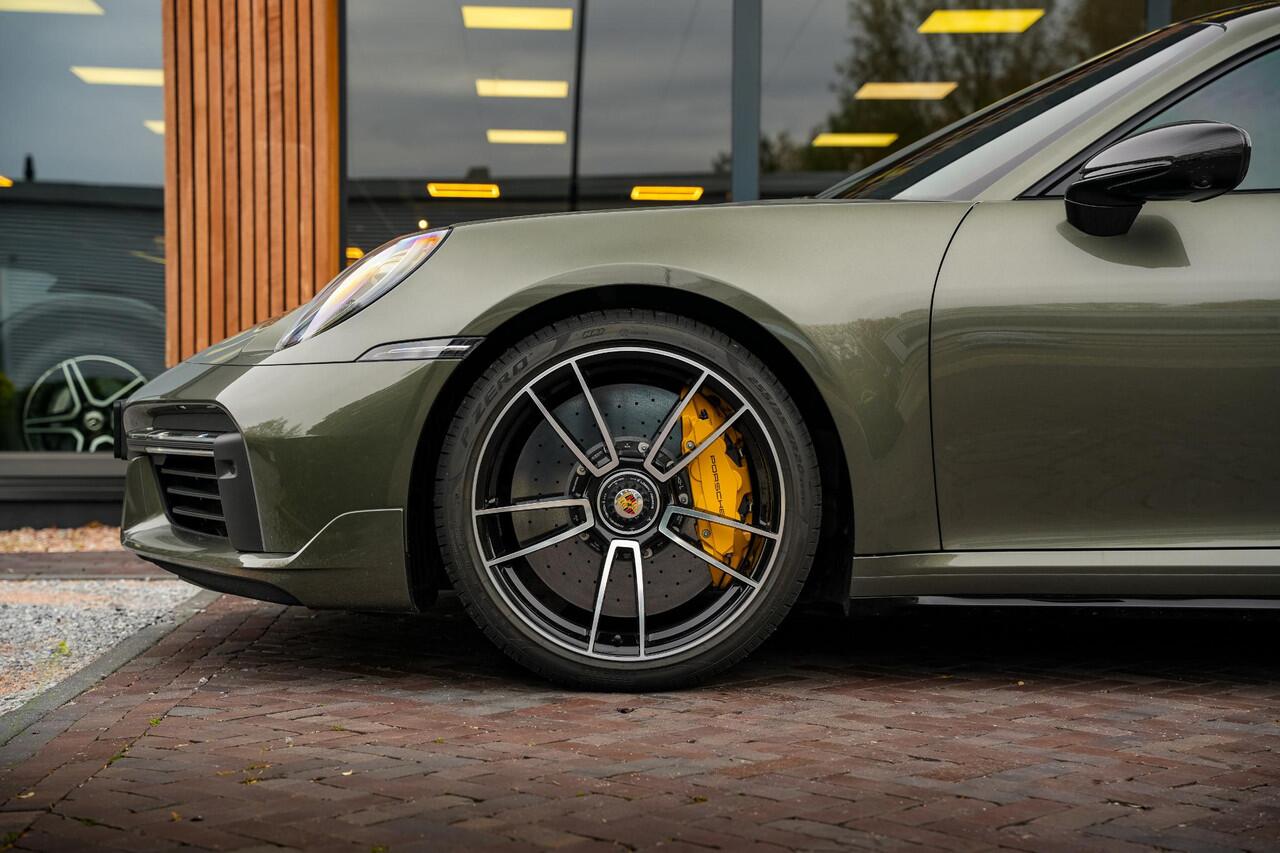 Porsche 911 3.8 Turbo S Aerokit Keramisch Schuifdak Burmester Keyless Liftsysteem Sportchrono 21''LM