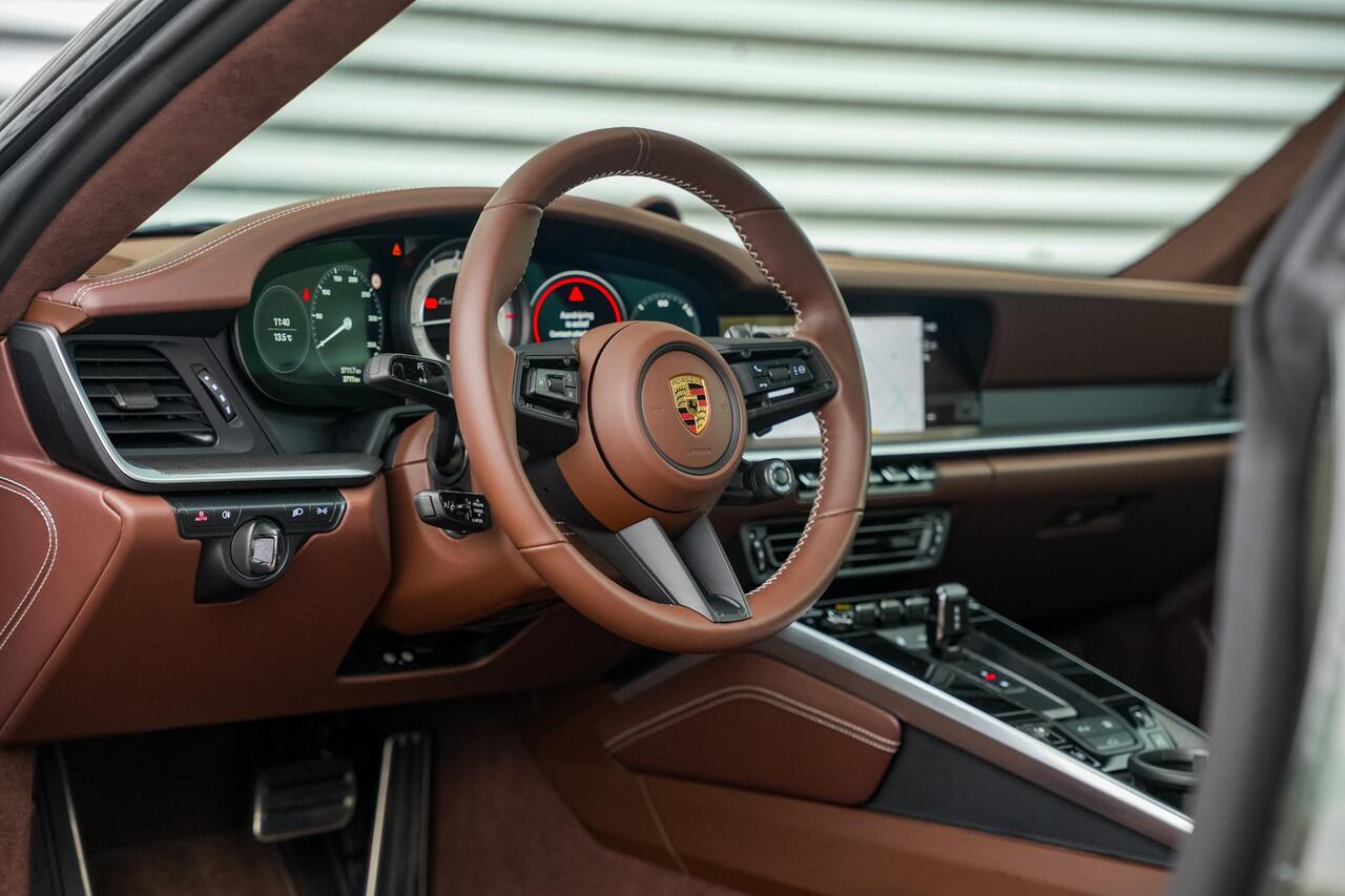 Porsche 911 3.8 Turbo S Aerokit Keramisch Schuifdak Burmester Keyless Liftsysteem Sportchrono 21''LM