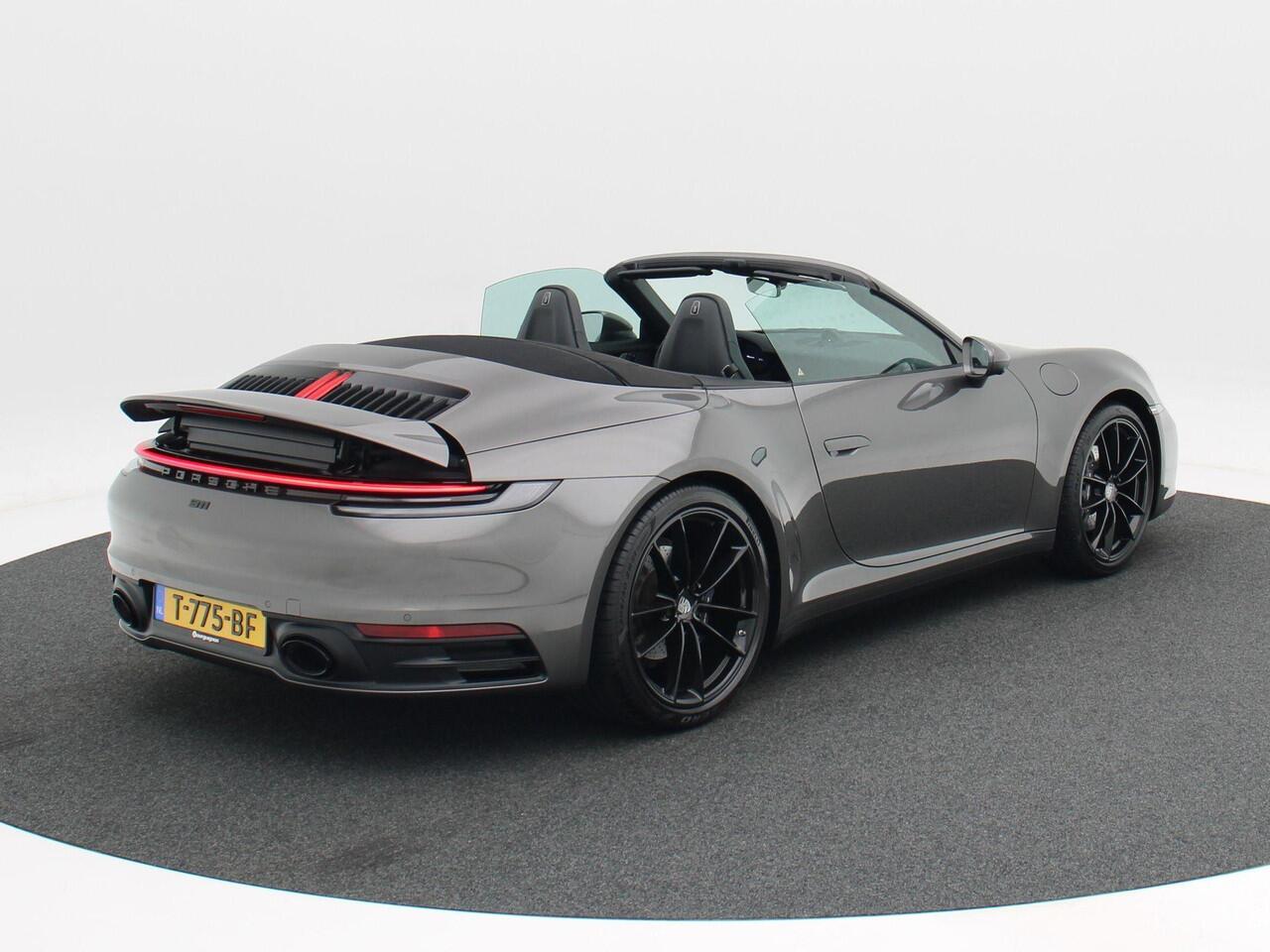 Porsche 911 Cabrio 3.0 Carrera 385 Pk Automaat | 360 Camera | Sportuitlaat | 20 Inch | Bose Audio | Carplay | LED | Parkeersensoren | Cruise Control | 57.285 Km!