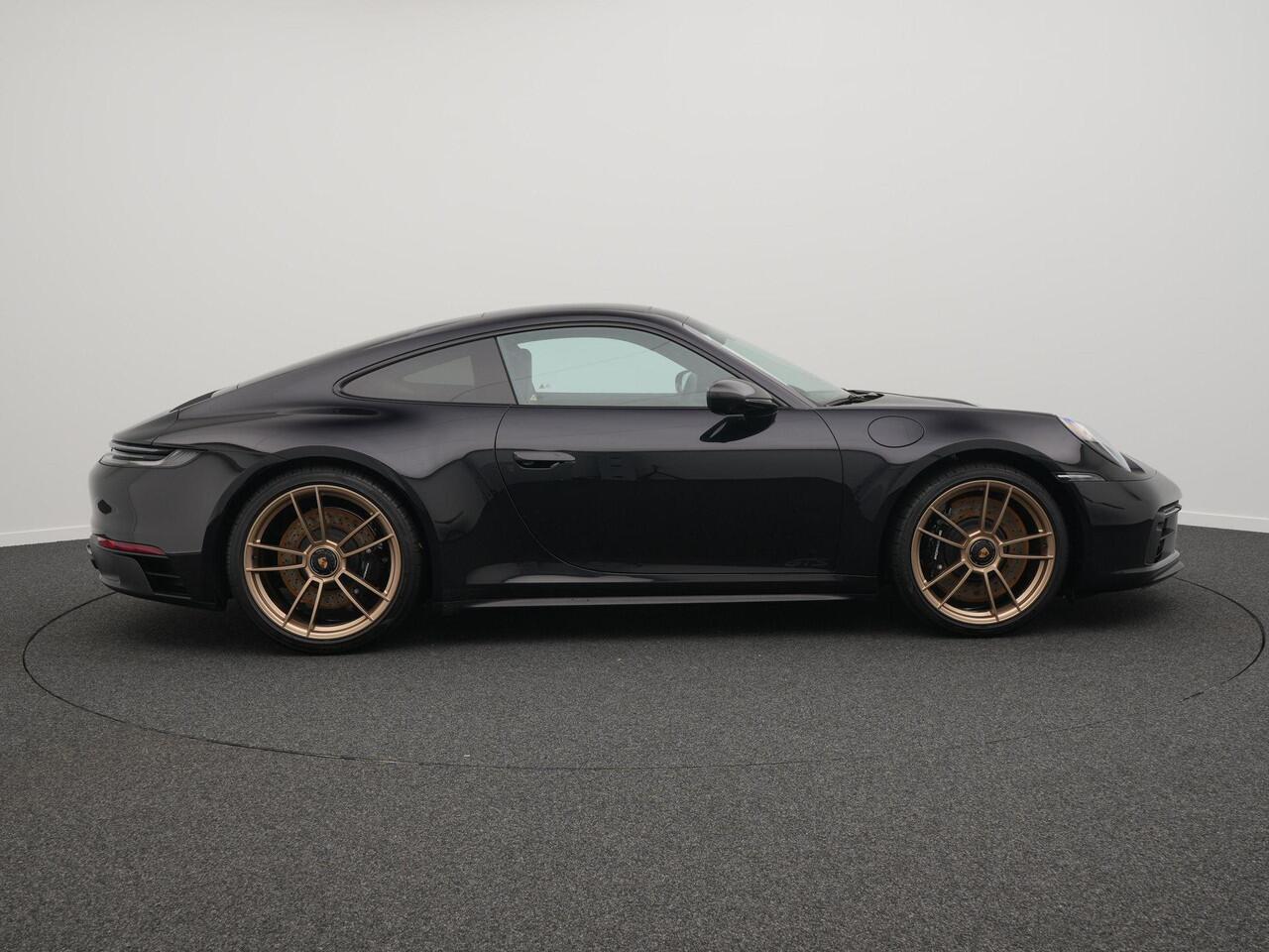 Porsche 911 Carrera GTS