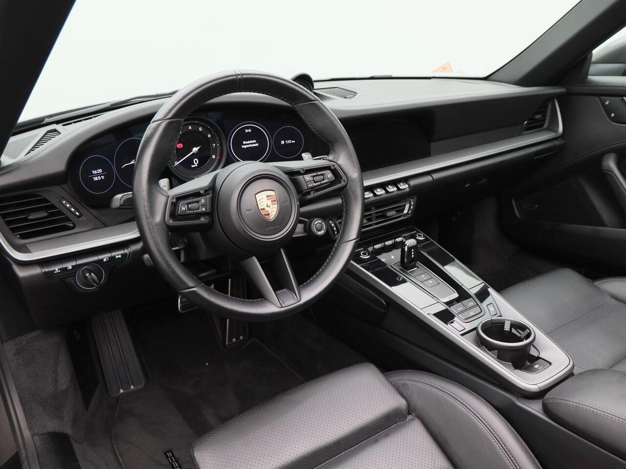 Porsche 911 Cabrio 3.0 Carrera 385 Pk Automaat | 360 Camera | Sportuitlaat | 20 Inch | Bose Audio | Carplay | LED | Parkeersensoren | Sport Chrono | 57.285 Km!