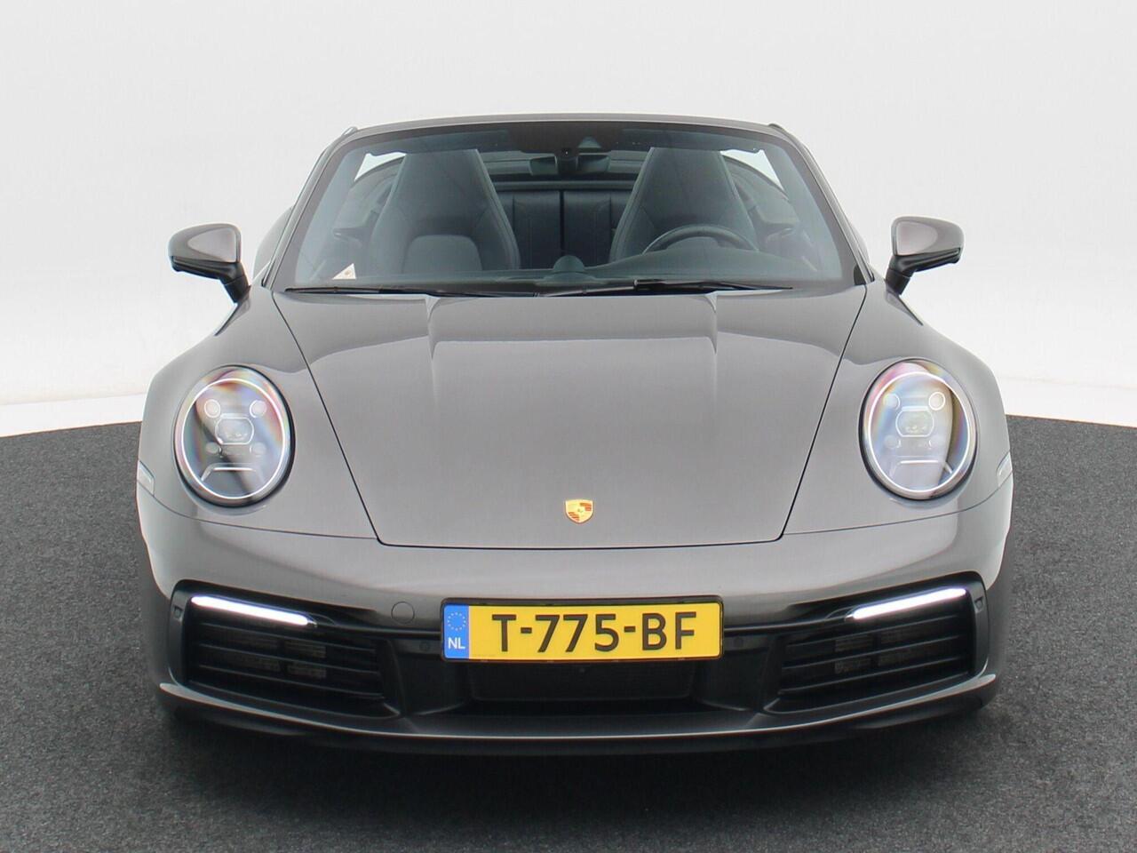 Porsche 911 Cabrio 3.0 Carrera 385 Pk Automaat | 360 Camera | Sportuitlaat | 20 Inch | Bose Audio | Carplay | LED | Parkeersensoren | Sport Chrono | 57.285 Km!