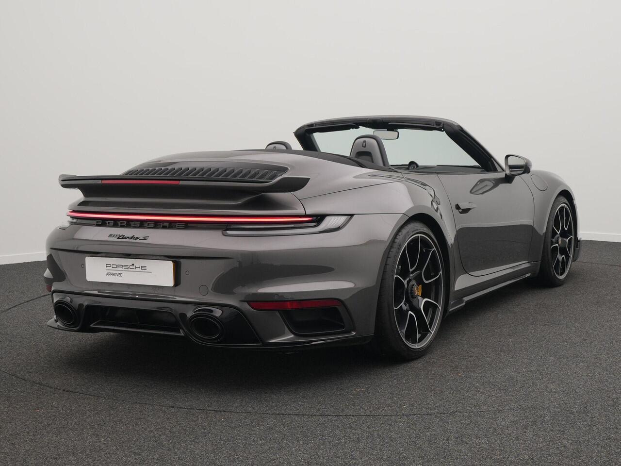 Porsche 911 Turbo S Cabriolet