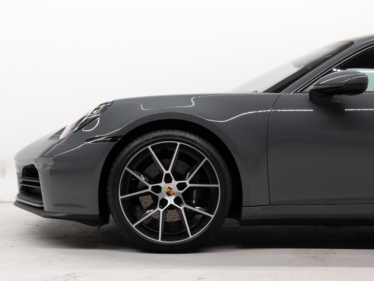 Porsche 911 Carrera