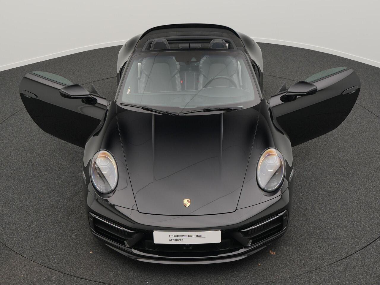 Porsche 911 Cabrio Carrera 4 GTS Cabriolet