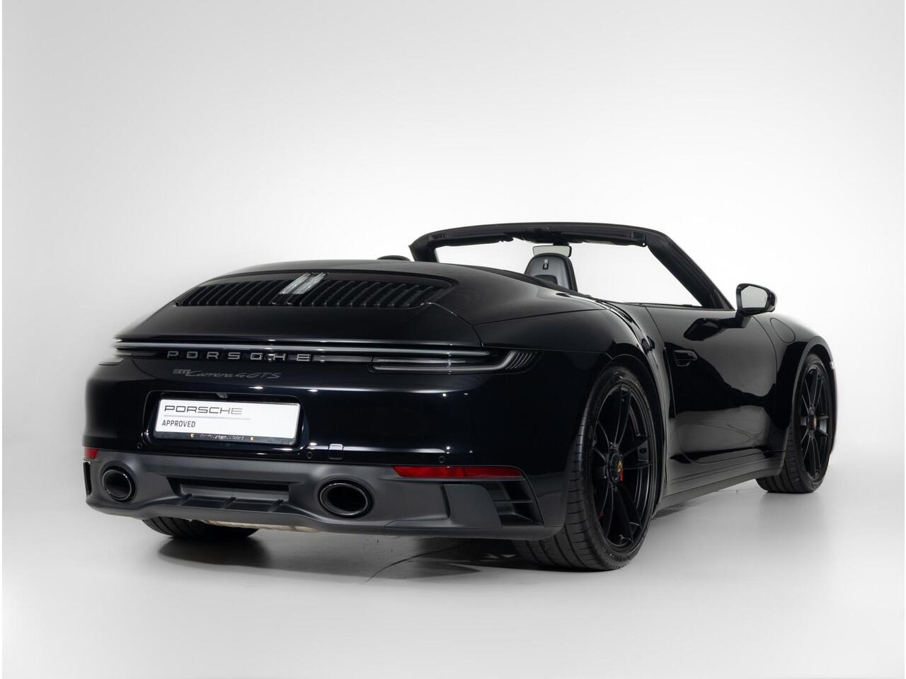 Porsche 911 Carrera 4 GTS Cabriolet