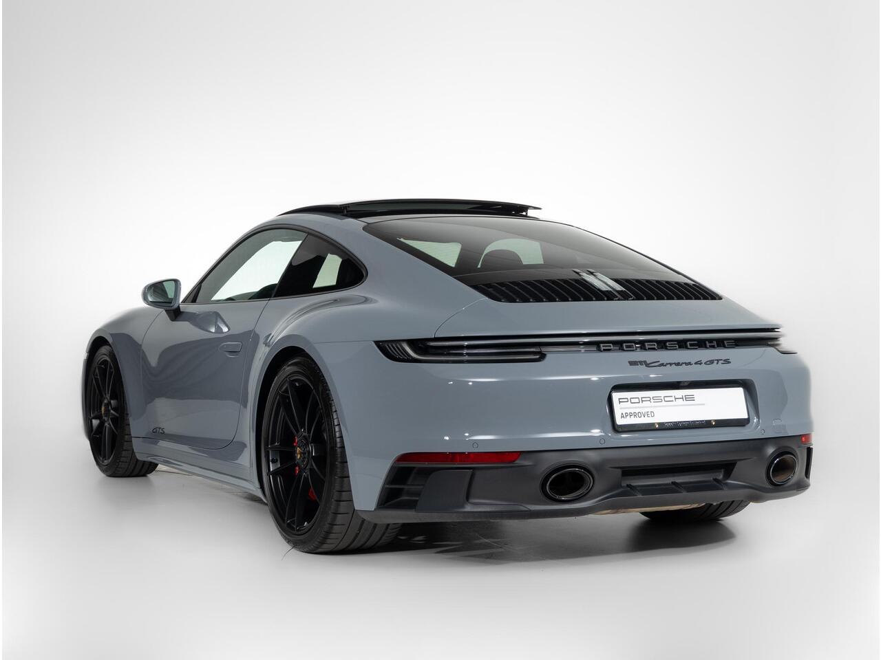 Porsche 911 Carrera 4 GTS