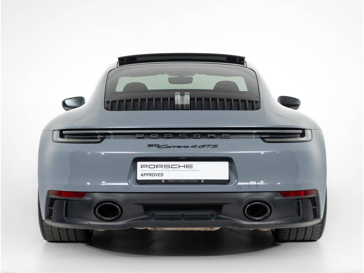 Porsche 911 Carrera 4 GTS