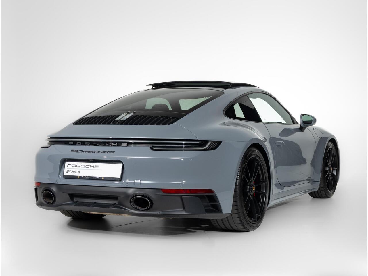 Porsche 911 Carrera 4 GTS