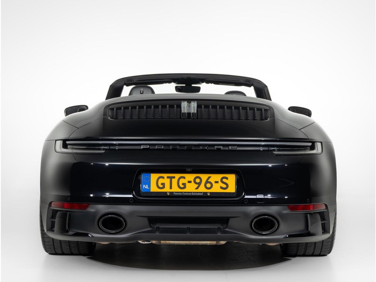 Porsche 911 Carrera 4 GTS Cabriolet