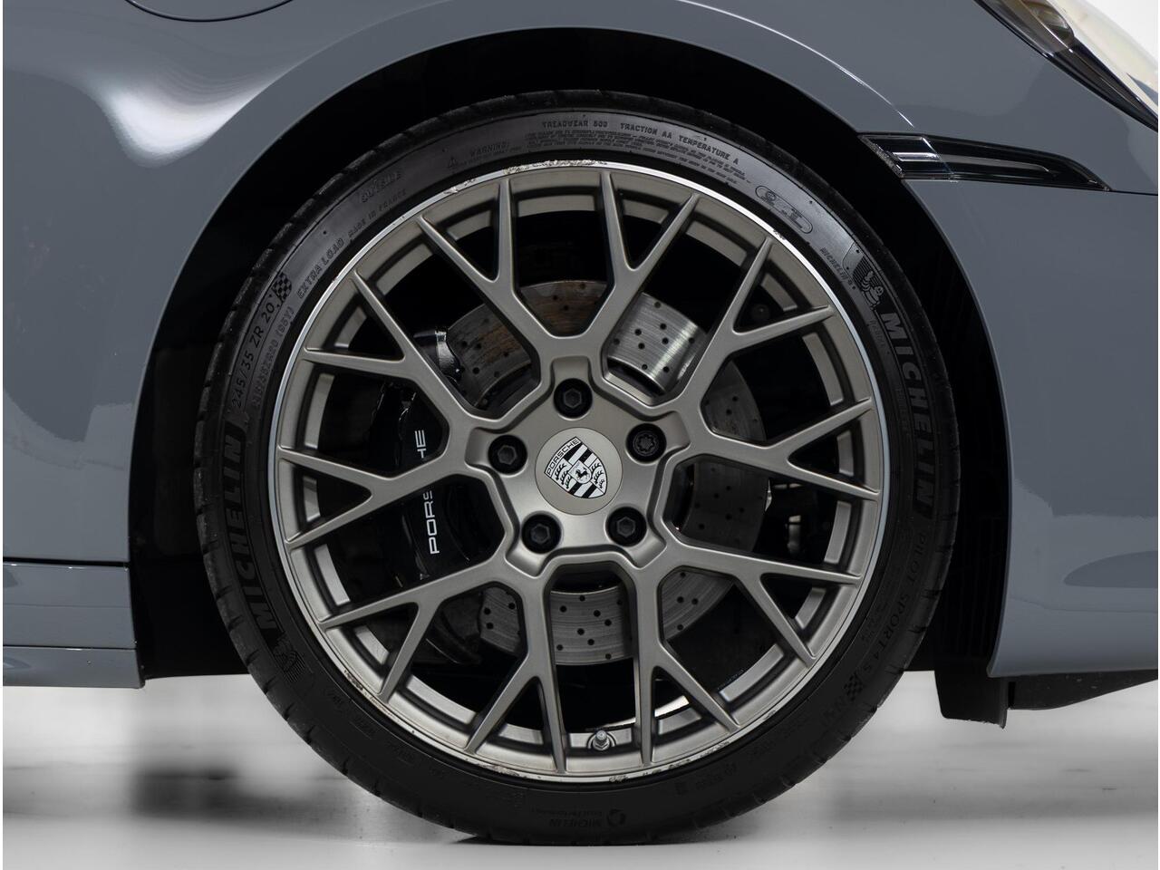 Porsche 911 Carrera 4S Cabriolet