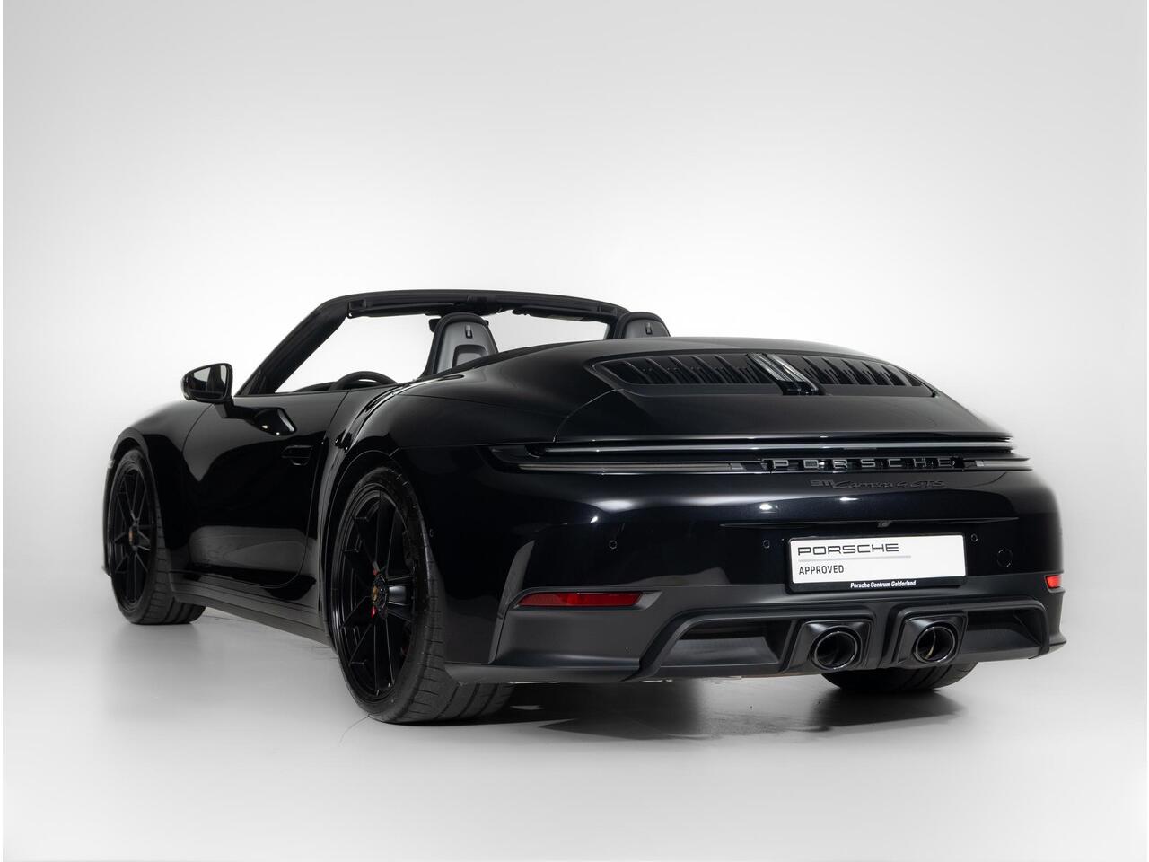 Porsche 911 Carrera 4 GTS Cabriolet