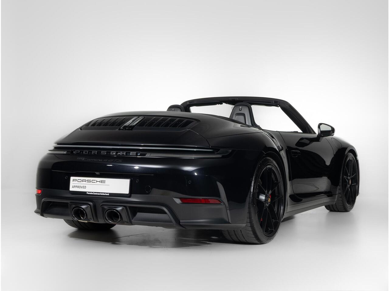 Porsche 911 Carrera 4 GTS Cabriolet