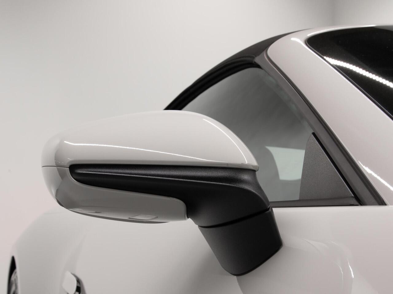 Porsche 911 Carrera GTS Cabriolet