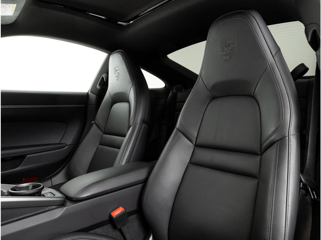 Porsche 911 Carrera 4S