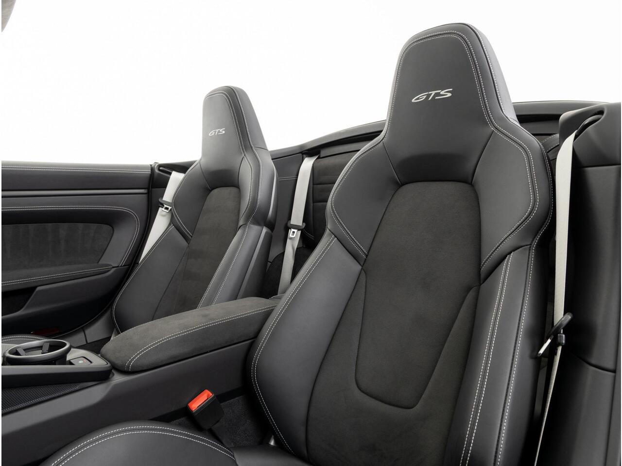 Porsche 911 Carrera 4 GTS Cabriolet