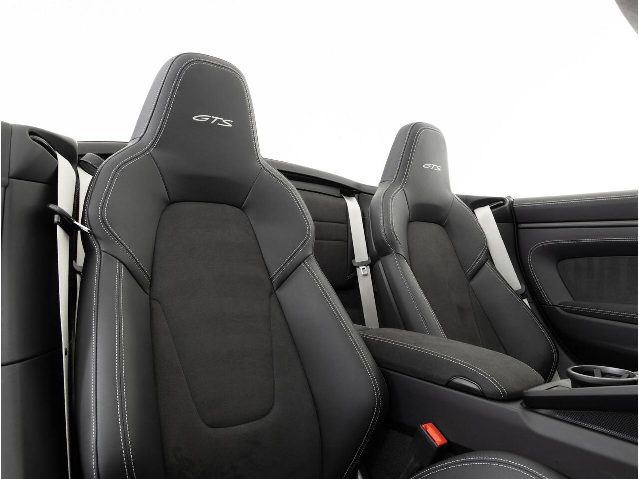 Porsche 911 Carrera 4 GTS Cabriolet