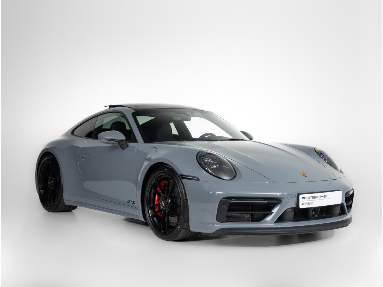 Porsche 911 Carrera 4 GTS