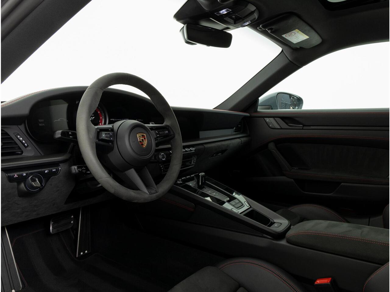 Porsche 911 Carrera 4 GTS