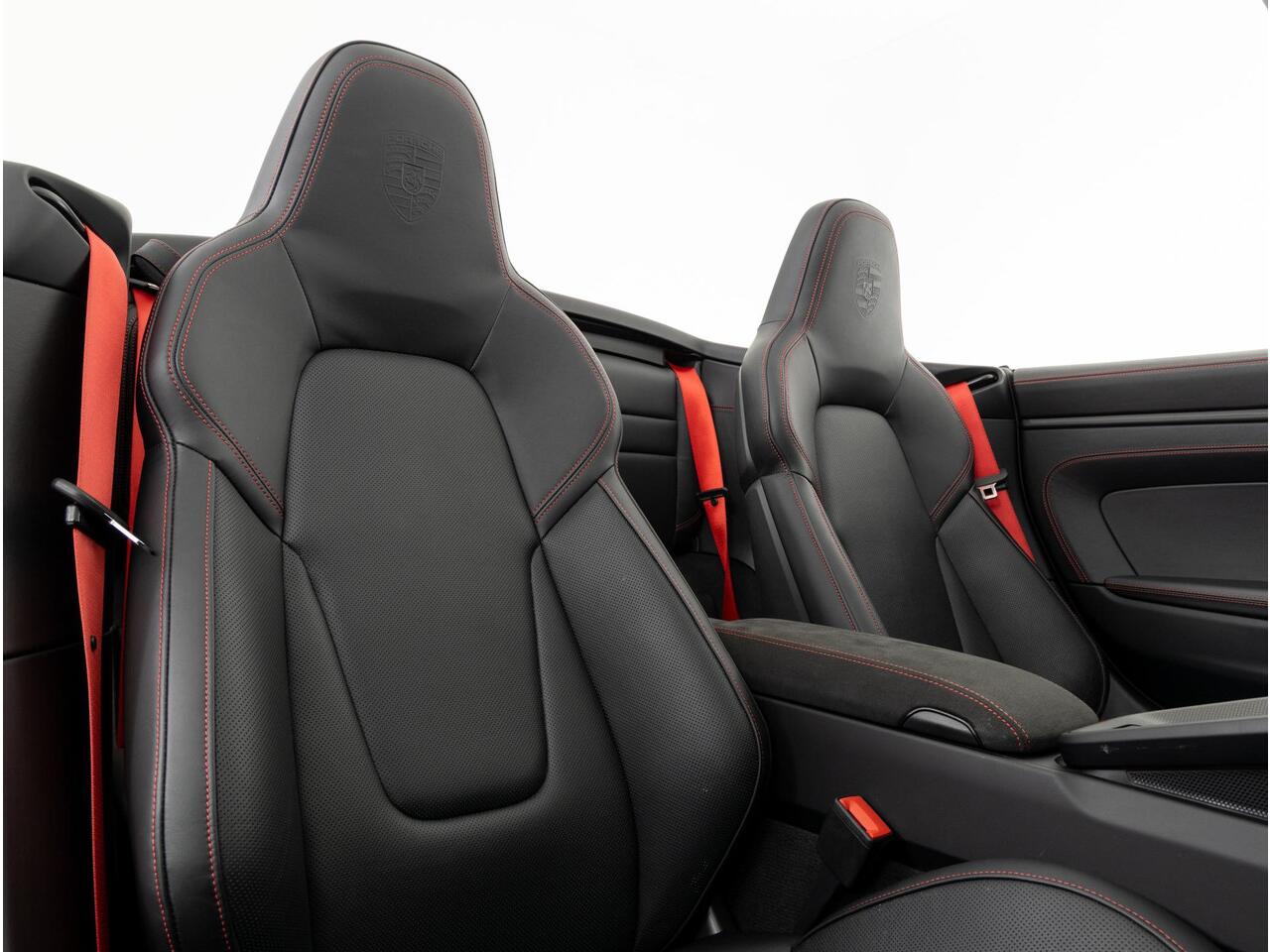 Porsche 911 Carrera 4 GTS Cabriolet