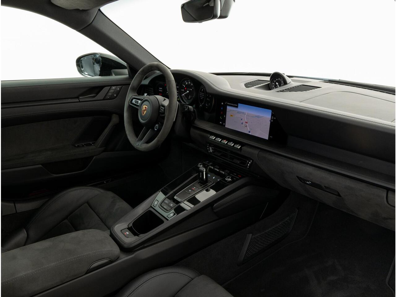 Porsche 911 Carrera 4 GTS