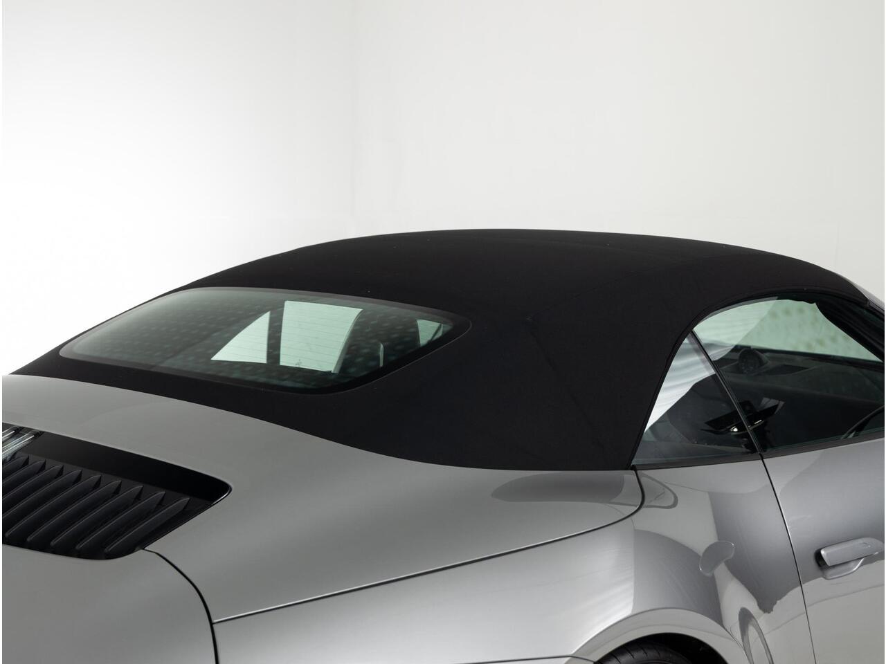 Porsche 911 Carrera 4 GTS Cabriolet