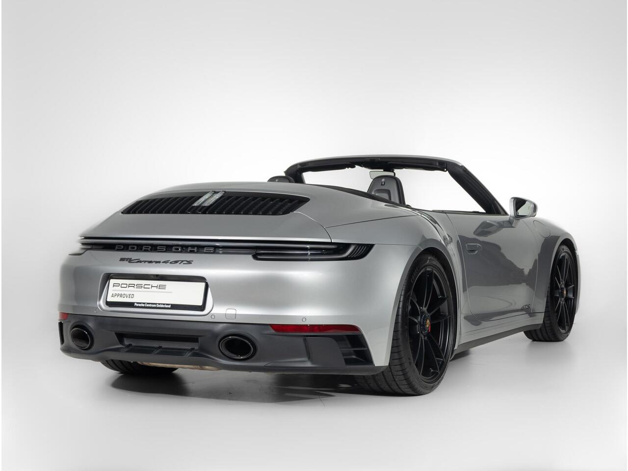 Porsche 911 Carrera 4 GTS Cabriolet