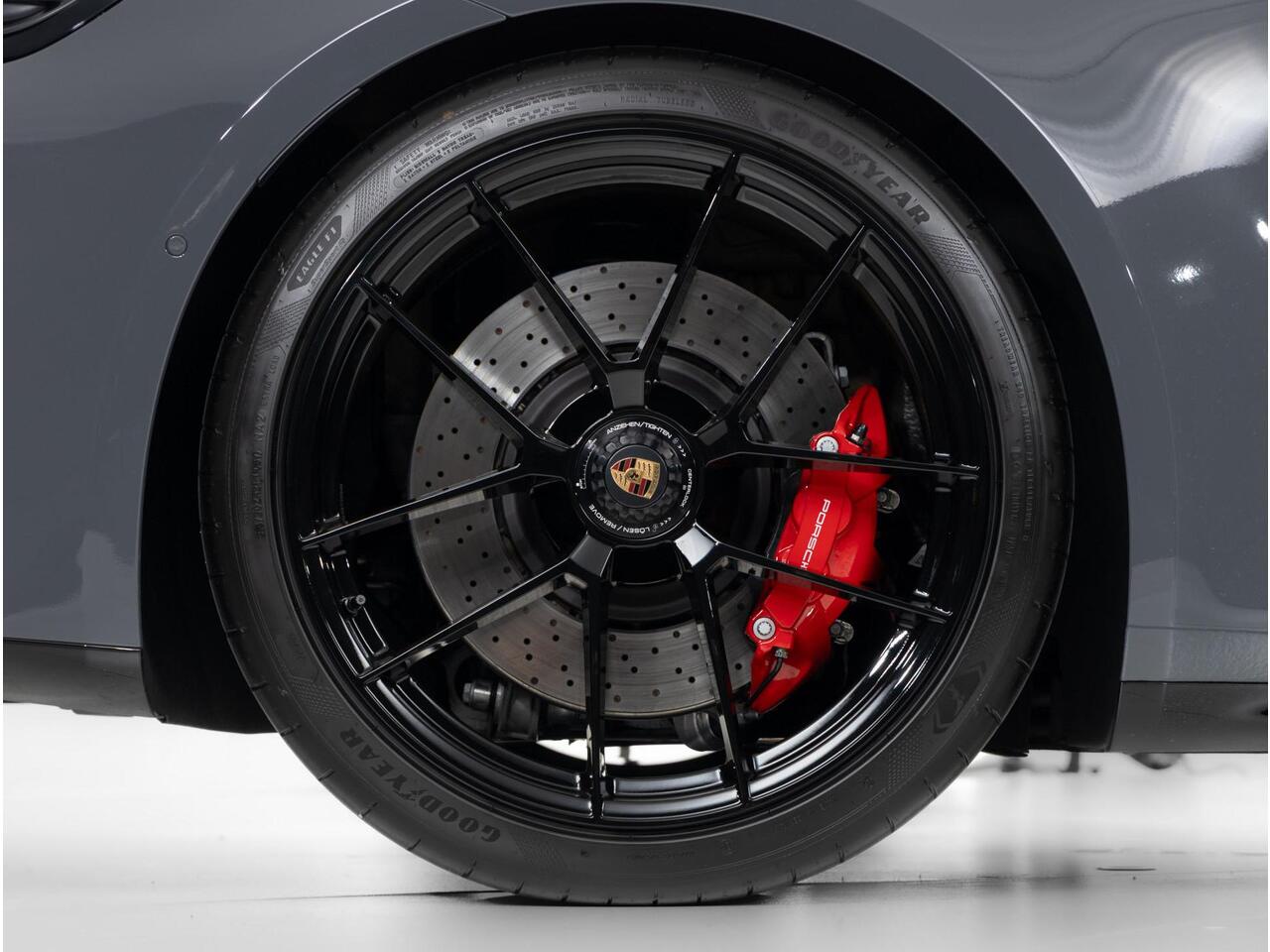 Porsche 911 Carrera 4 GTS Cabriolet Nieuwste Model