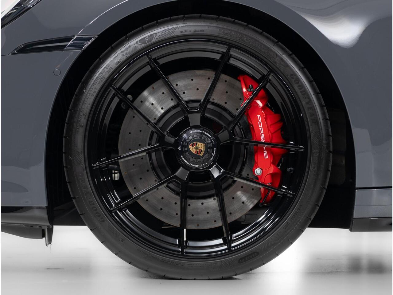 Porsche 911 Carrera 4 GTS Cabriolet Nieuwste Model