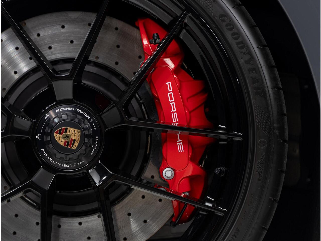 Porsche 911 Carrera 4 GTS Cabriolet Nieuwste Model