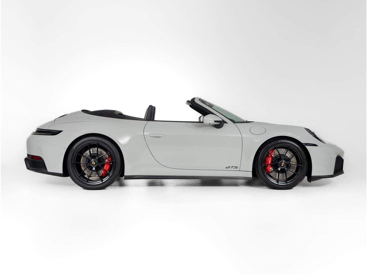 Porsche 911 Carrera 4 GTS