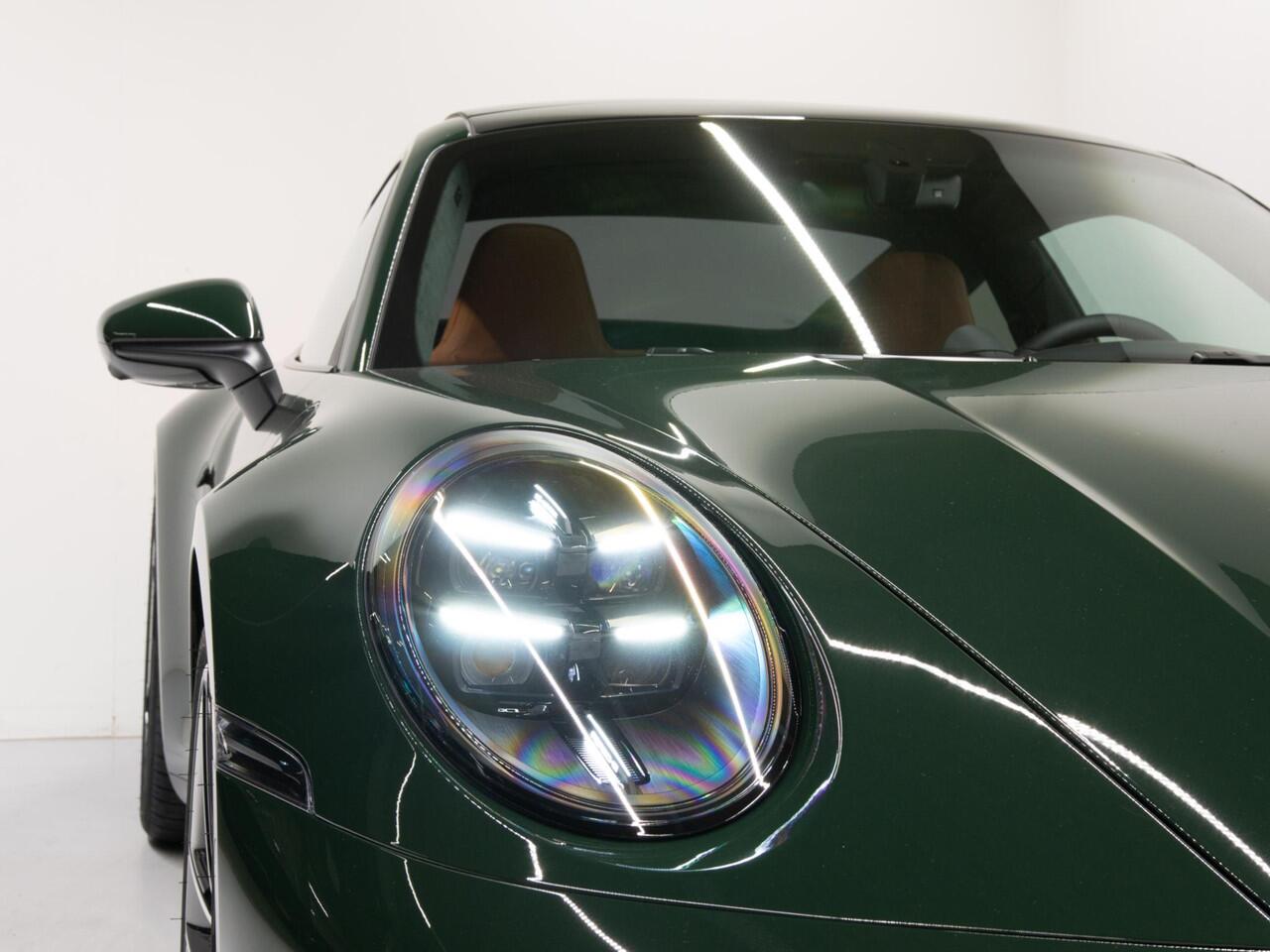 Porsche 911 Carrera 4 GTS - Paint to Sample