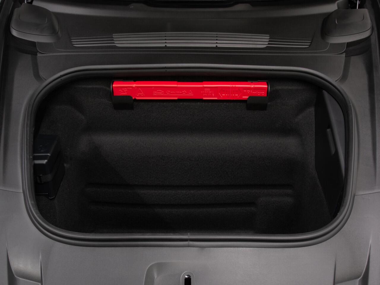 Porsche 911 Carrera 4 GTS - Paint to Sample