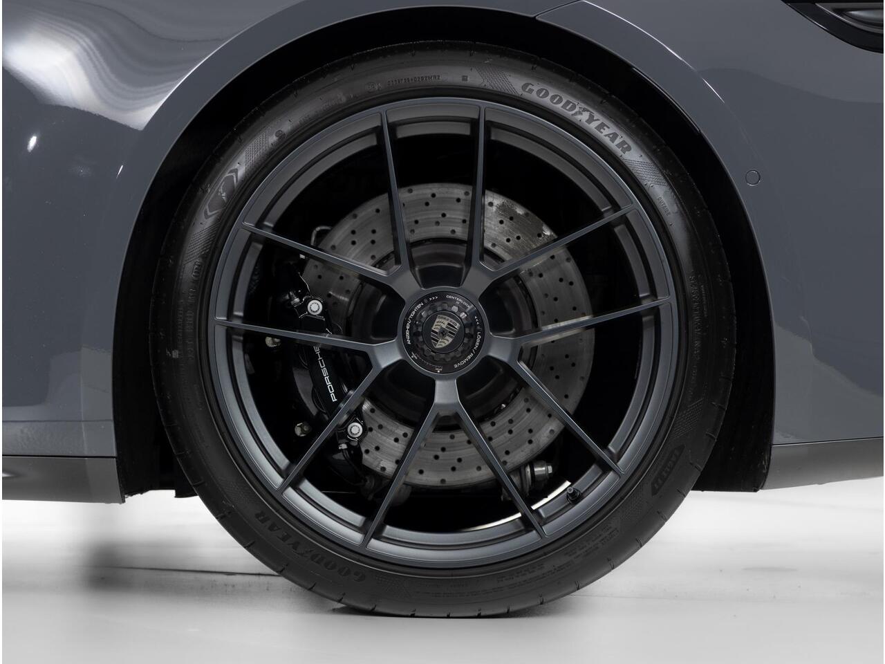 Porsche 911 Targa 4 GTS