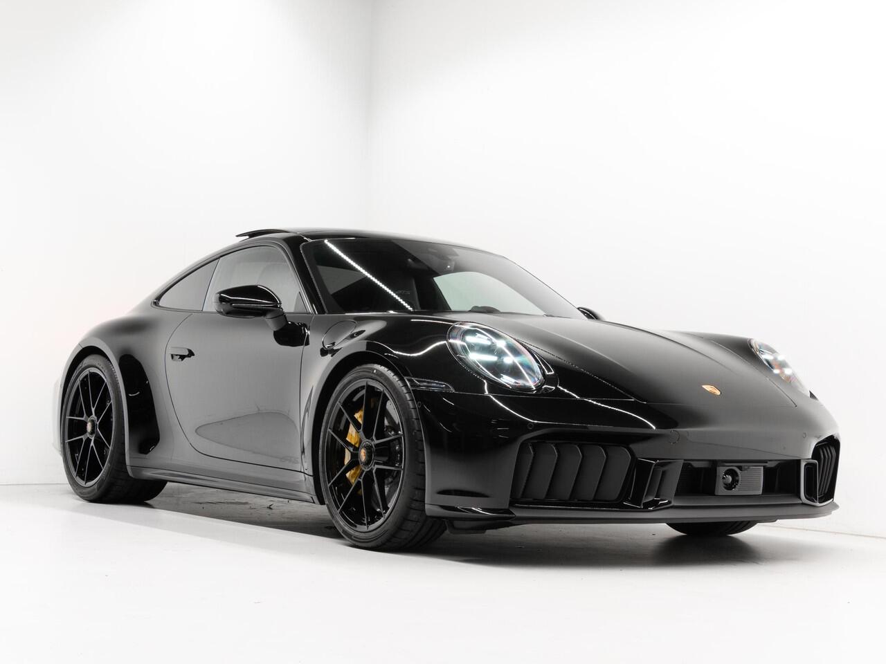 Porsche 911 Carrera 4 GTS