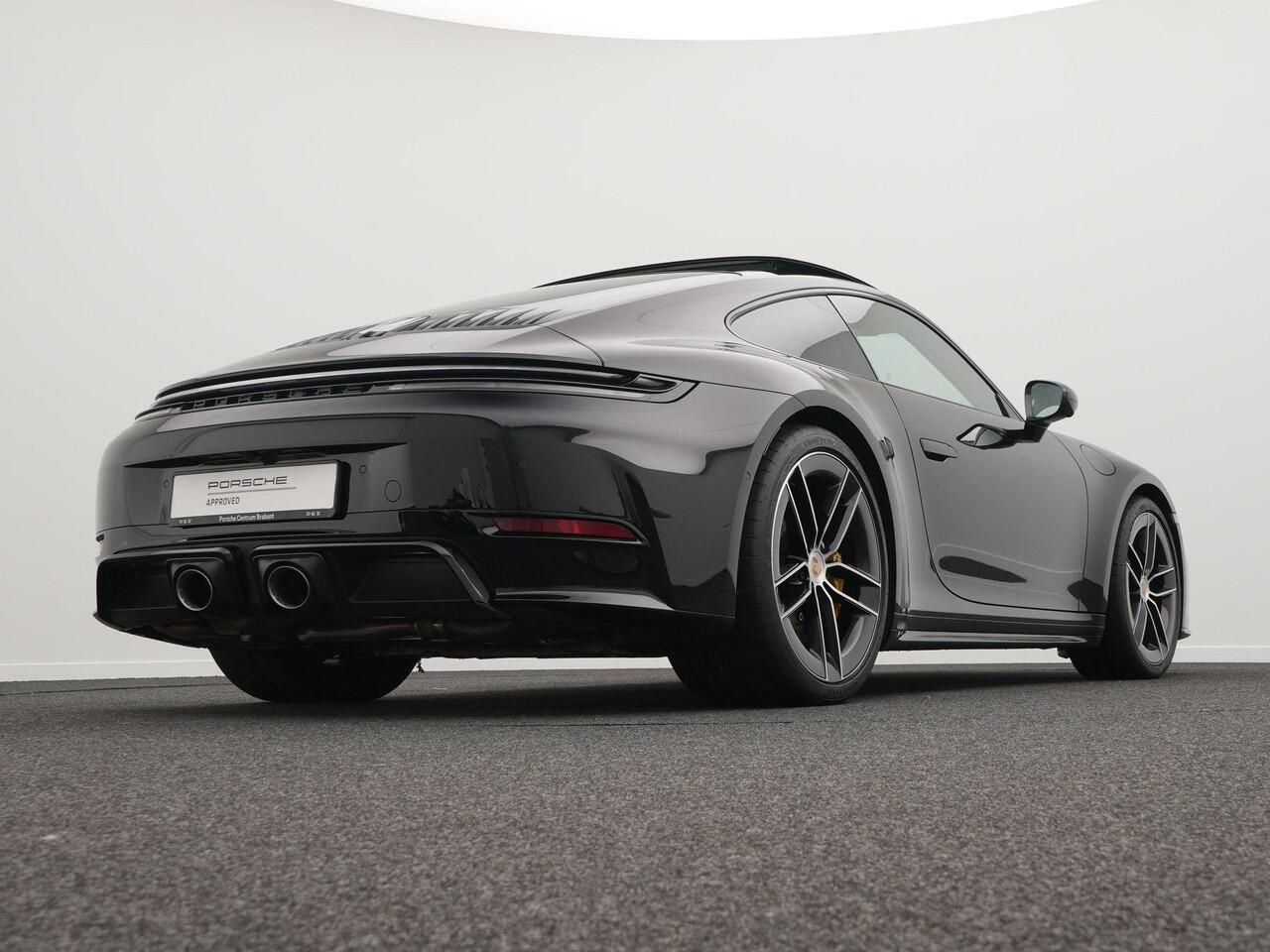 Porsche 911 Carrera GTS