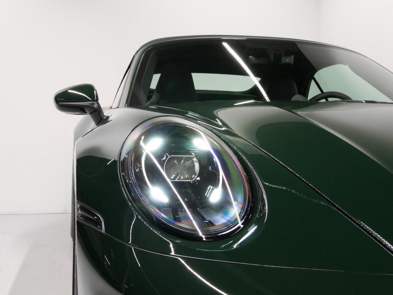 Porsche 911 Carrera GTS Cabriolet - Paint to Sample