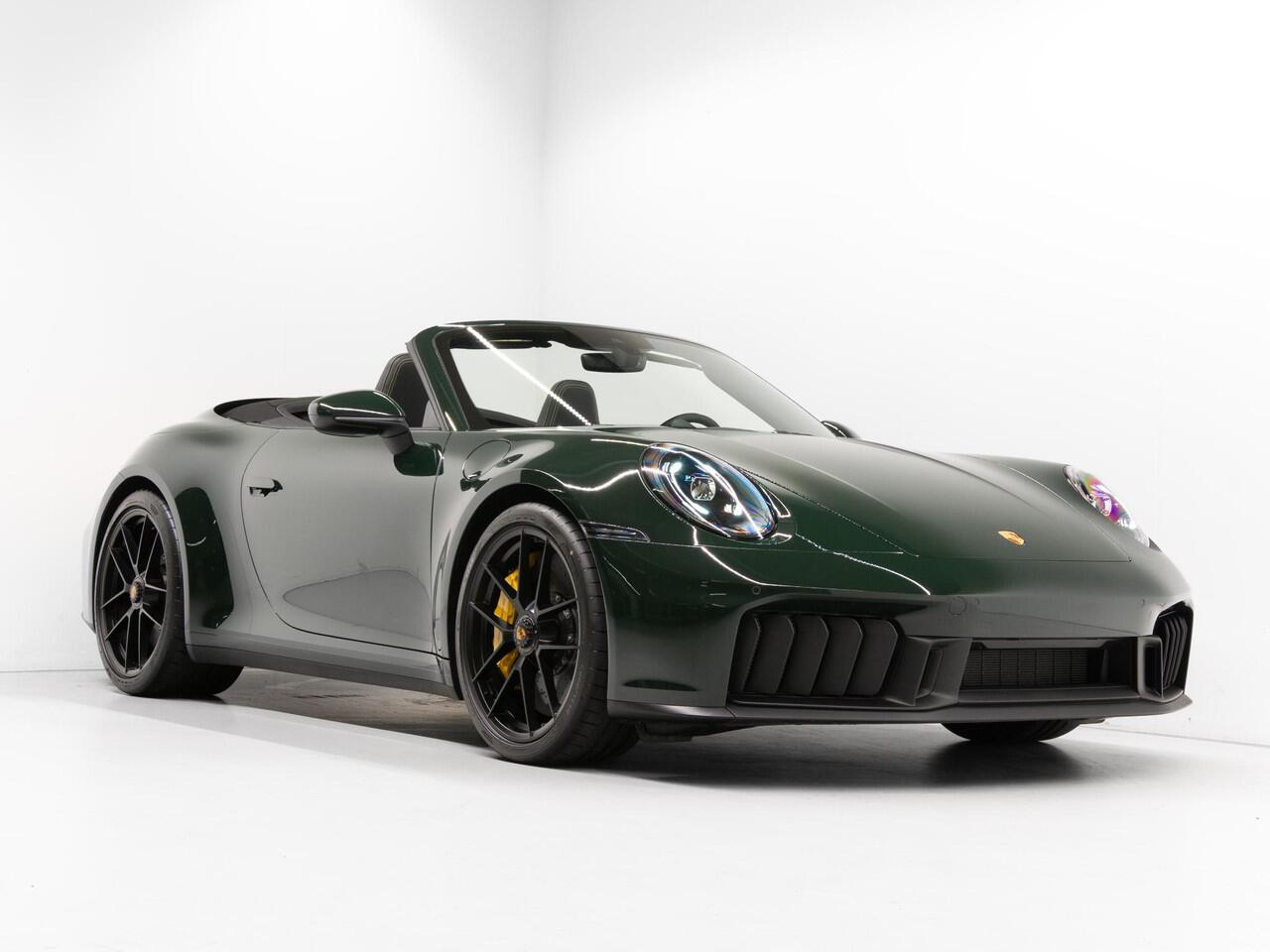 Porsche 911 Carrera GTS Cabriolet - Paint to Sample