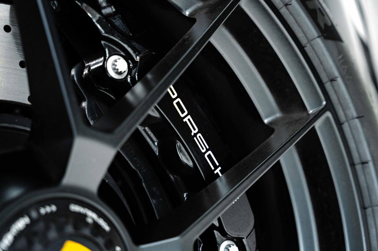 Porsche 911 Carrera GTS BTW | Carbon | Lift l Pano l Bose |