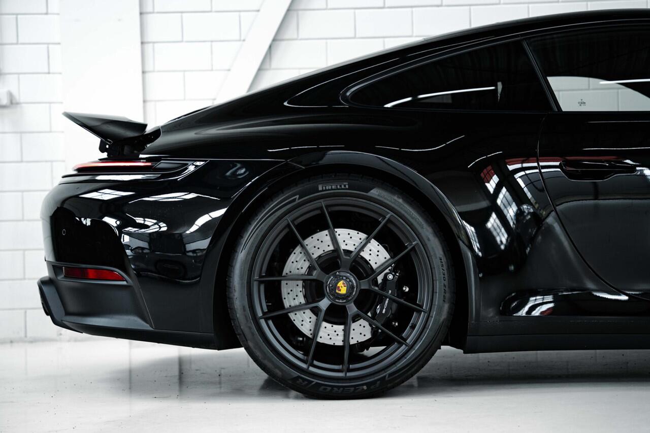 Porsche 911 Carrera GTS BTW | Carbon | Lift l Pano l Bose |