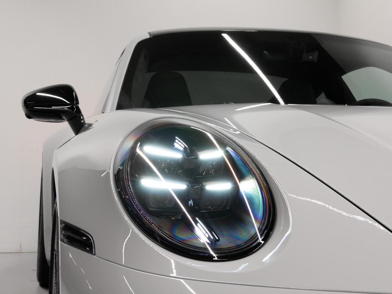 Porsche 911 Carrera GTS - Paint to Sample