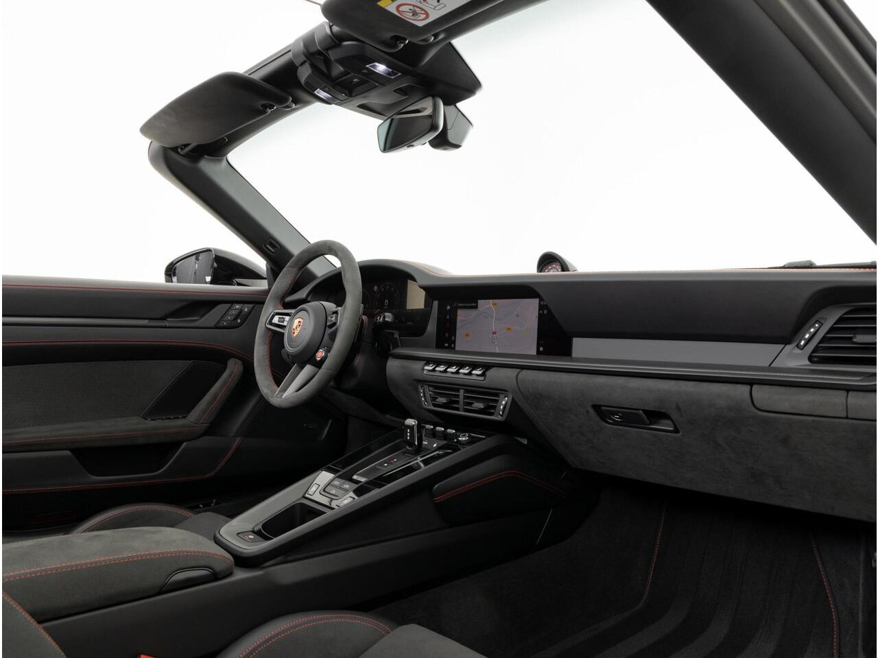 Porsche 911 Carrera 4 GTS Cabriolet