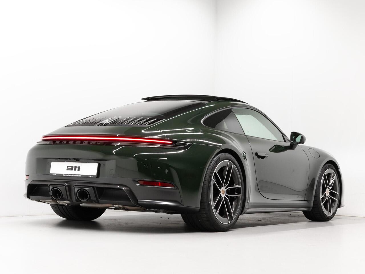 Porsche 911 Carrera 4 GTS - Paint to Sample