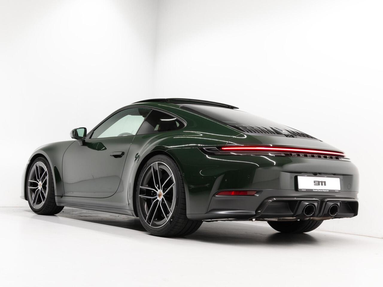 Porsche 911 Carrera 4 GTS - Paint to Sample