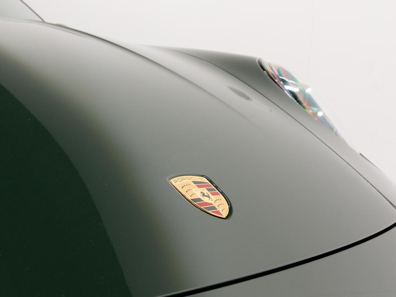 Porsche 911 Carrera 4 GTS - Paint to Sample