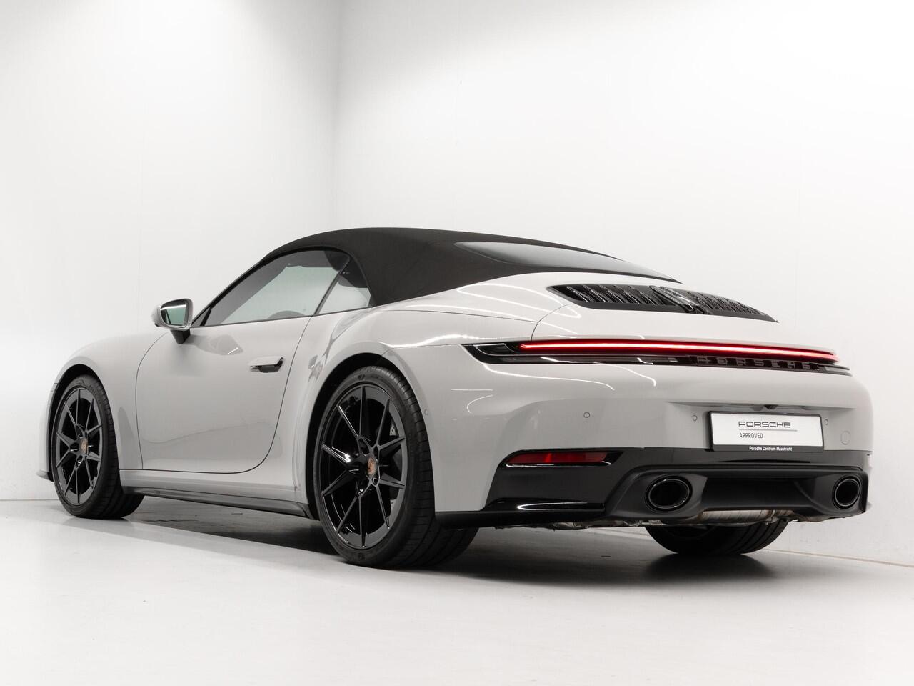 Porsche 911 Carrera Cabriolet