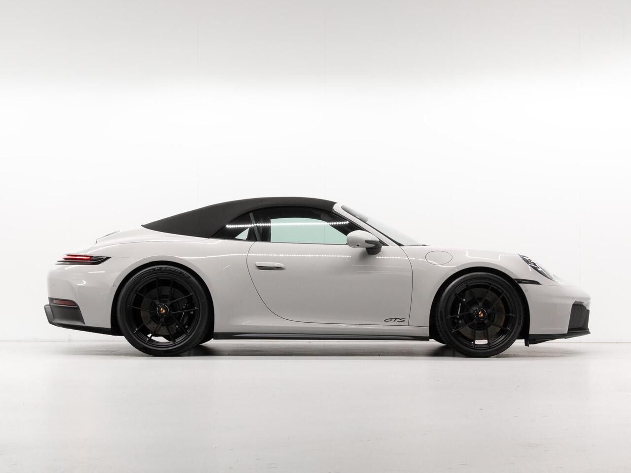 Porsche 911 Carrera GTS Cabriolet