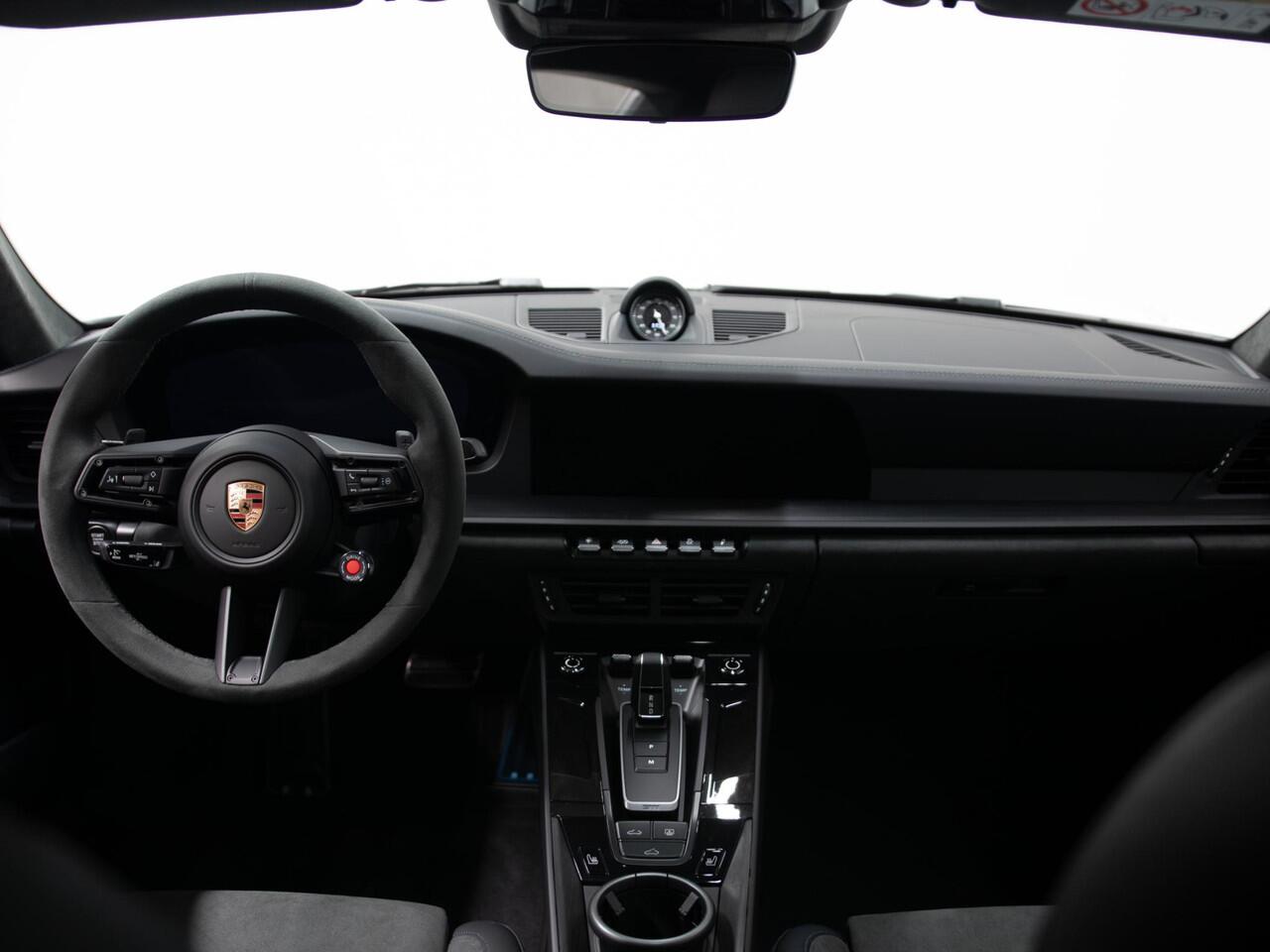 Porsche 911 Carrera GTS