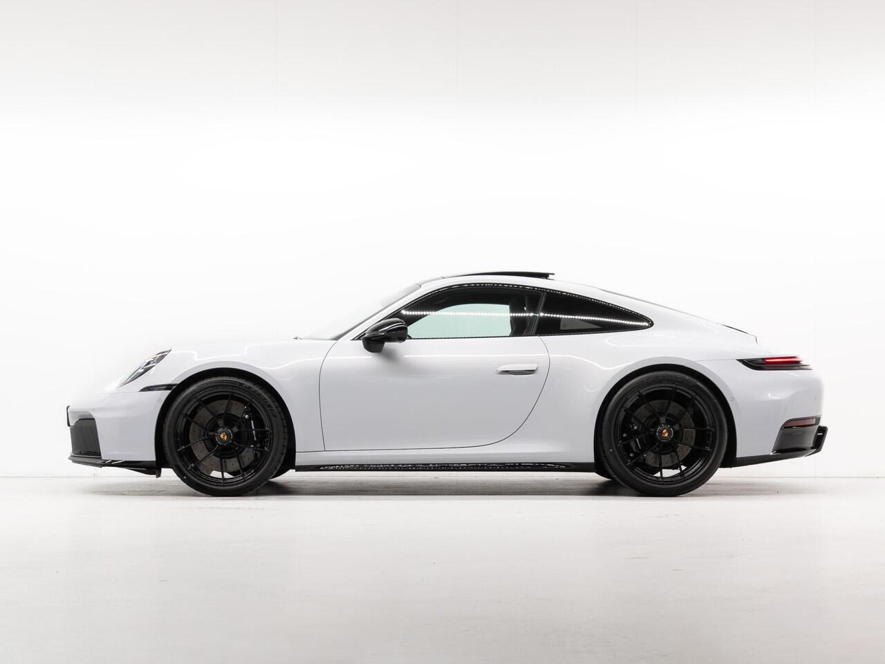 Porsche 911 Carrera GTS